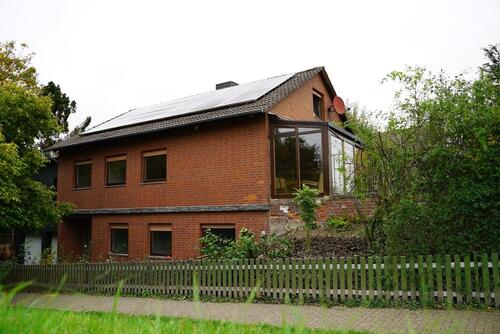 Foto - Großzügiges Einfamilienhaus 6. Zim Feldrandlage Wintergarten Gar