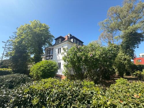 Foto - Süße Dachgeschoss 1,5ZKB in idyllischer Stadtvilla - zentrale Lage