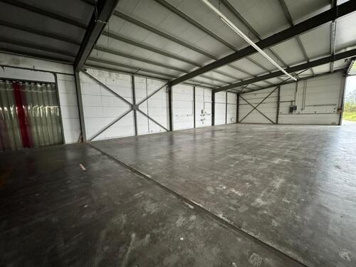 Foto - Hallenstellplätze für Wohnmobile, Wohnwagen, Anhänger, PKWBus, M