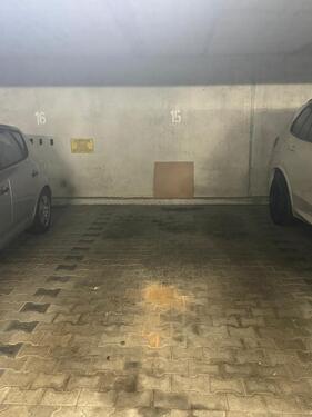 Foto - Tiefgaragenstellplatz - 65,00 EUR Miete,