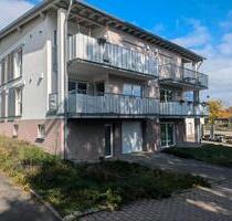 3,5 Zimmer Wohnung mit Balkon, EBK, Garage - Aufzug - Mahlstetten