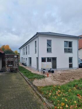 Foto - Haushälfte zum vermieten - 1.600,00 EUR Kaltmiete, ca.  160,00 m²