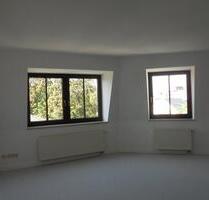 Helle 3 Zimmerwohnung - 530,00 EUR Kaltmiete, ca.  91,00 m² in Hof (PLZ: 95030) Neuhof