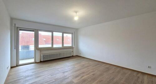 Foto - FRISCH renovierte 2-Zimmer Wohnung mit Balkon in zentraler Lage am Floßhafen - ab NovemberDezember