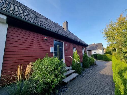 Foto - Kernsaniertes Einfamilienhaus in sehr ruhiger Lage