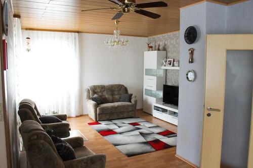 Foto - Einfamilienhaus mit großem Anwesen und Scheune in Laubach