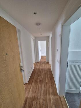 Foto - 3 Raumwohnung, Balkon, Küche und Bad mit Fenster