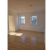 Gemütliche 2-Raum-Dachgeschosswohnung (ca. 59 m²) mit Balkon & Stellplatz in Döbeln
