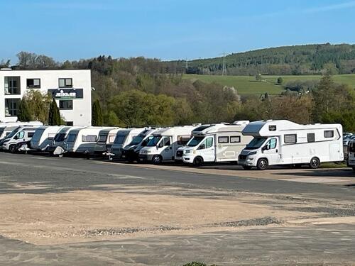 Foto - Stellplatz für Wohnmobil oder Wohnwagen