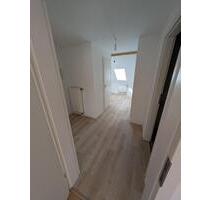 Vermiete 5 Raum-Wohnung - 832,00&nbsp;EUR Kaltmiete, ca.&nbsp; 129,00&nbsp;m&sup2; in Chemnitz (PLZ: 09126) Bernsdorf