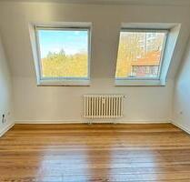 Dachgeschosswohnung mit Charme - 809,00&nbsp;EUR Kaltmiete, ca.&nbsp; 82,11&nbsp;m&sup2; in Kiel (PLZ: 24149) Neumühlen-Dietrichsdorf