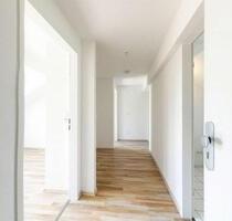 Attraktive Dachgeschosswohnung mit viel Tageslicht in Krefeld Benrad-Nord