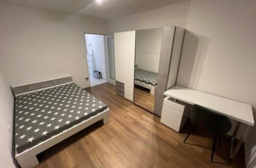 Foto - Möbiliertes Zimmer 3er WG; frisch renoviert, Nähe Ostbahnhof,