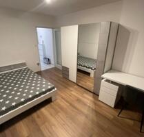 Möbiliertes Zimmer 3er WG; frisch renoviert, Nähe Ostbahnhof, - München Berg am Laim