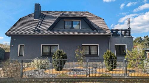 Foto - Großes Zweifamilienhaus zu verkaufen