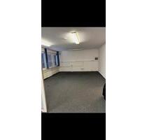 Büroraum in Leverkusen - 2.000,00&nbsp;EUR Kaltmiete, ca.&nbsp; 170,00&nbsp;m&sup2; in Leverkusen (PLZ: 51381) Bergisch Neukirchen