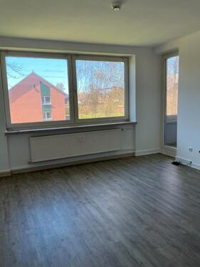 Foto - Renovierte 3 Zimmer Wohnung im Mehrfamilienhaus zu vermieten