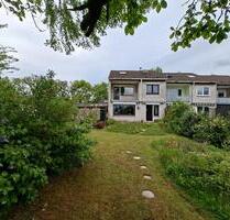 Reihenendhaus mit Doppelgarage und großem Garten - Norderstedt Glashütte