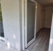 FREIE 2 ZKB, NEU EBK, mit Balkon, Aufzug, Sofort Bezug möglich !! - Augsburg Firnhaberau