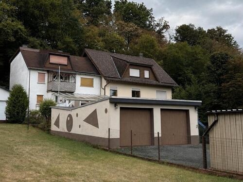 Foto - Zwei Häuser am Waldrand – ca. 380 m² Wohnfläche