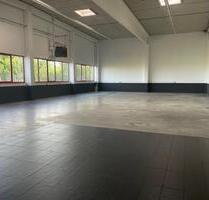 Vielseitige 300 m² Gewerbehalle in Euskirchen – mit Rolltor, Heizung & Wasseranschluss