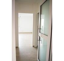 Hochwertig kernsanierte 2-Zimmer-Wohnung mit Balkon & Tiefgarage - Viersen