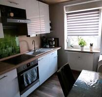 Im Grünen mit Einbauküche u. Garage? 3 Zimmer Wohnung in Heideloh - Sandersdorf-Brehna