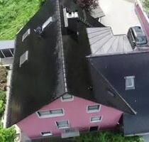 Großzügiges Haus mit Garten, Terrassen und Pool in ruhiger Lage - Neunkirchen am Brand