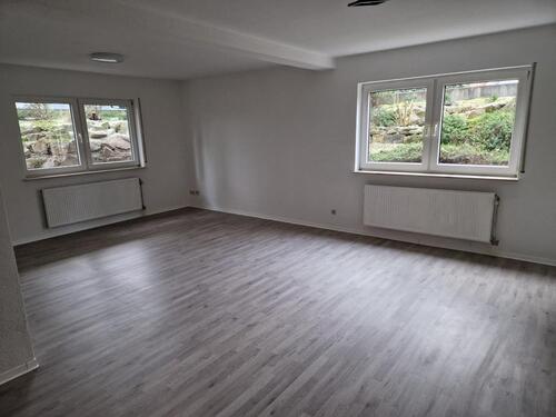 Foto - Renovierte helle 3 ZKB Whg jmit neuem Bad, Terrasse und Garage