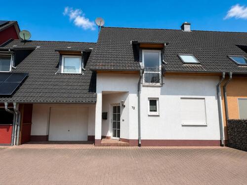 Foto - Provisionsfrei: Doppelhaushälfte mit Pool und Wintergarten