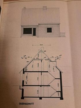 Foto - Einfamilienhaus mit großer Garage