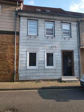 Foto - Reihnhaus Zu Vekaufen - 130.000,00&nbsp;EUR Kaufpreis, ca.&nbsp; 120,00&nbsp;m&sup2;