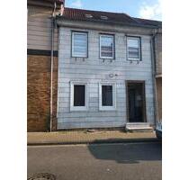 Reihnhaus Zu Vekaufen - 130.000,00&nbsp;EUR Kaufpreis, ca.&nbsp; 120,00&nbsp;m&sup2; in Schöppenstedt (PLZ: 38170)