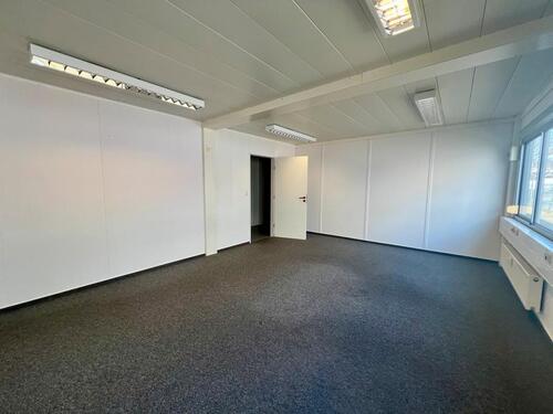 Foto - Büro kleines Materiallager ca. 35 qm - 247 Zugang