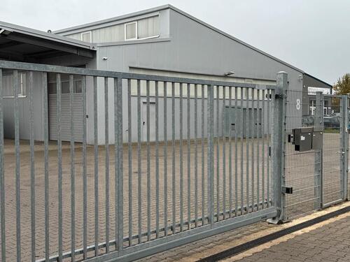 Foto - Lagerhalle ~ Produktionshalle ~ Gewerbe ~ ZU VERMIETEN