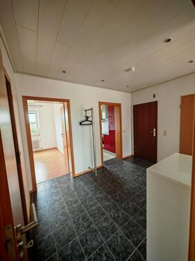 Foto - Gepflegte 3-Zi. Wohnung (71 m²) mit Loggia & Stellplatz