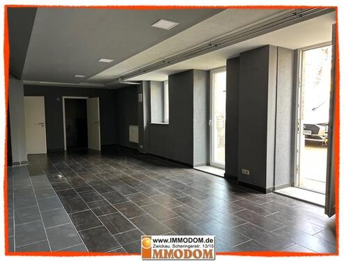 Foto - Multifunktionale Gewerbefläche für Bistro, Eiscafe' oder Treffpunkt für Vereine zu vermieten! BARRIEREFREI erreichbar!