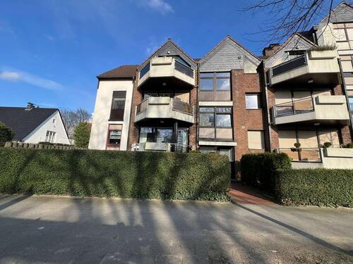 Foto - Dachgeschosswohnung mit Balkon und Stellplatznutzung in zentraler Wohnlage!