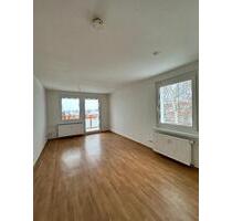 3-Raum-Wohnung mit Balkon in ruhiger Lage - Bernburg (Saale)