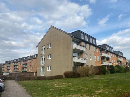 Foto - 6 Gehminunten zum EKZ Farmsen - Dachwohnung mit großem Wohnzimmer - frei ab sofort