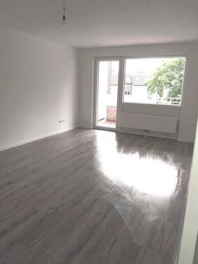 Foto - Sehr schöne sanierte 2 Zimmer Wohnung mit Balkon mit WBS in Duisburg zu vermieten