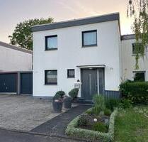 Einfamilienhaus in Köln-Rodenkirchen (Reihenhaus) mit gr. Garten