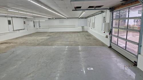 Foto - Tolle, freitragende Gewerbehalle zu vermieten (ca. 470 m²