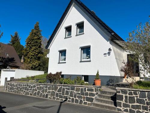 Foto - Kleines Einfamilienhaus - 330.000,00 EUR Kaufpreis,