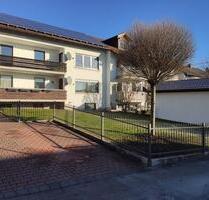 Kernsanierte 4-Zimmer-Wohnung im 1.OG in Ascha - Mit Einbauküche