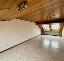 Helle Dachgeschoss Wohnung mit Süd-Loggia in DO-Kirchlinde - Dortmund Huckarde