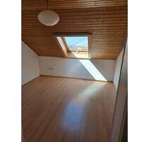 80m² 4-Zimmer DG Watzenborn-Steinberg (Pohlheim)