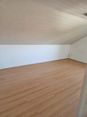 Foto - 6 Zimmer Dachgeschoßwohnung zur Miete in Pohlheim