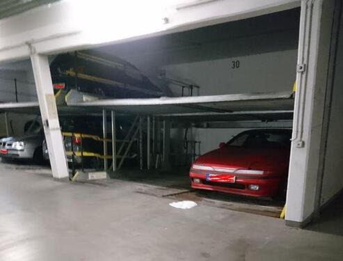 Foto - Stellplatz in Doppelparkeranlage zu vermieten (Hartigstraße 5)