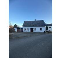 Haus mit Scheune, Garten - 140.000,00&nbsp;EUR Kaufpreis, ca.&nbsp; 130,00&nbsp;m&sup2; in Blankenheim (PLZ: 53945)